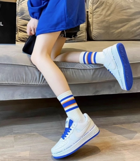 潮流条纹袜